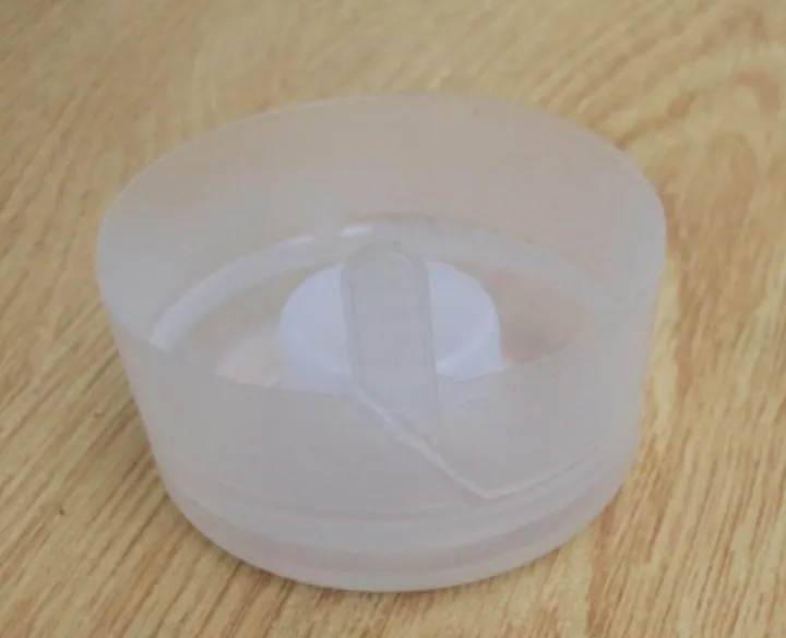 Pack%20of%2050%20CAPs%20for%2019%20Litre%20Water%20Bottles%205%20Gallon%20High%20Quality%20Plastic%20Grip%20Water%20Bottle%20Caps%20-%20Image%204