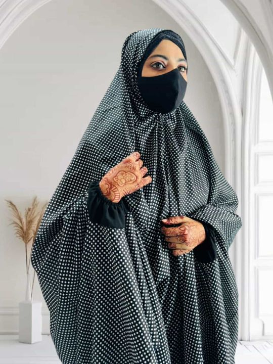 Namaz%20Chaddar%20With%20Seleves%20-%20Image%204