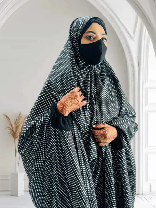 Namaz%20Chaddar%20With%20Seleves%20-%20Image%204