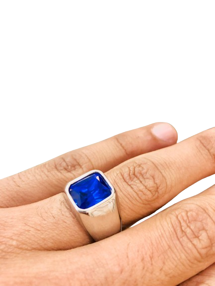 Unique%20Turkish%20Handcrafted%20Rings%20for%20Men%20with%20Black%20Zircon%20Accents%20:Modern%20Islamic%20Jewelry%20-%20Image%202