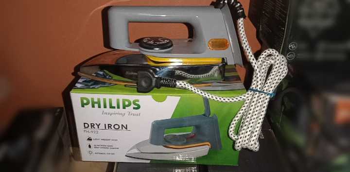 Philips%20/%20Panasonic%20/GEEPAS%20%20PH%20922%20Dry%20Iron%20%7C%20Best%20Non-Steam%20Iron%20for%20Crisp,%20Smooth%20Clothes%20-%20Image%206