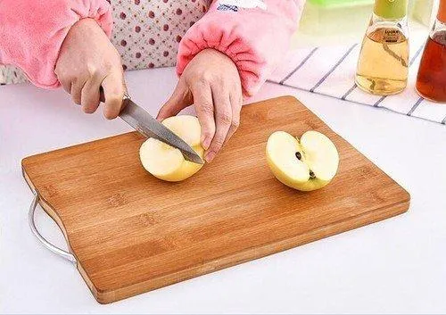 Chopping%20Booard%20with%20Handle%20-%20Image%203