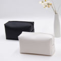 Makeup Bag Easy Access Strong Bearing Makeup Organizer Bag. 
