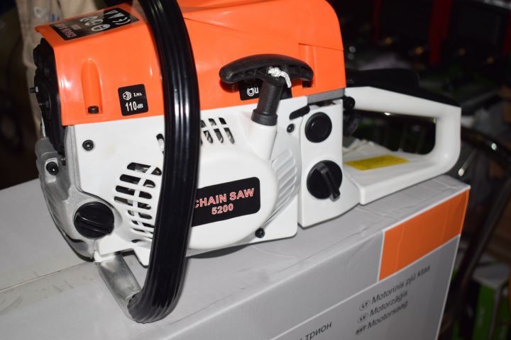 Professional%20petrol%20chainsaw%205200%20high%20power%20chainsaw%20(%20all%20Pakatan%20cash%20on%20delivery%20)%20-%20Image%207