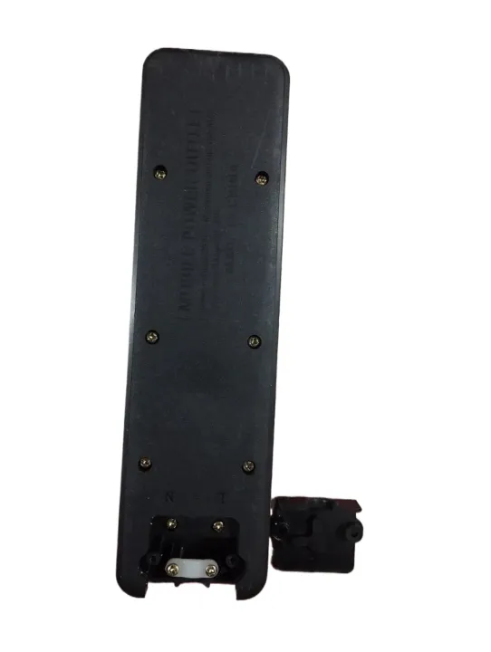 Electric%20Power%20Copper%20Extenstion%20Board/Extenstion%20Cord/Power%20Extenstion%20Leads/3000%20watt%20/OPK%20038%20(Without%20Wire)%20-%20Image%205