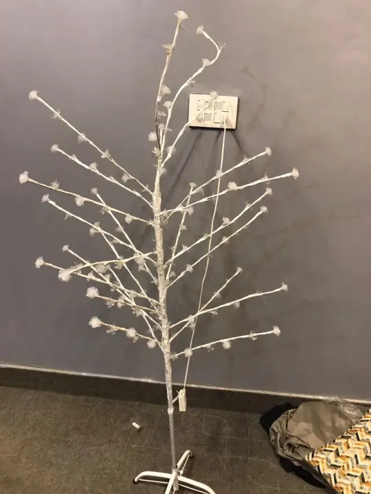 Cherry%20Blossom%20Tree%20Warm%20Glow%20Lamp%20LED%20Living%20Room%20Balcony%20Porch%20Decor%20-%20Image%204