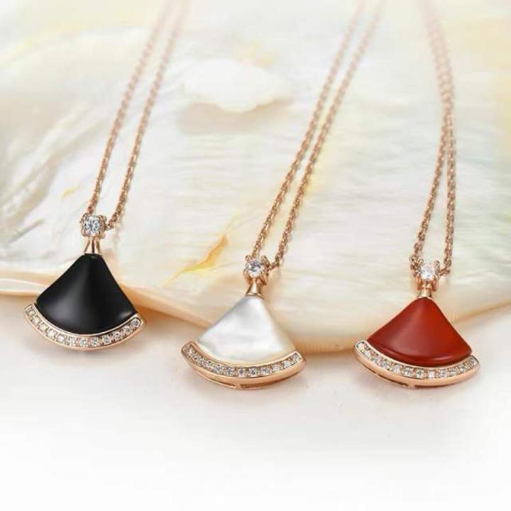 Stainless steel necklace for women Girl skirt stone Pendant Women necless Rose gold chain Adult etiquette gift shell necklace