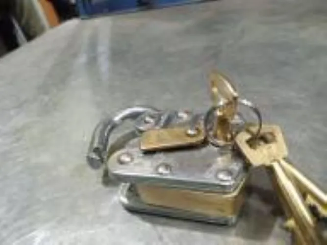 old%20type%20of%20lock%20(%20tala%20)%20best%20quality%202%20-%20Image%204