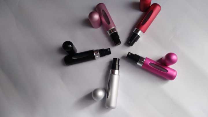 Refillable%20Perfume%20Bottle,%20Perfume%20Atomizer,%20Pocket%20Perfume%20Refillable%20spray%20bottles%205ml%20luggage%20cosmetic%20liquid%20spray%20bottle%20spray%20scent%20pump%20multicolor%20empty%20Fragrance%20container%20Perfume%20spray%20bottle%20mouth%20spray%20-%20Image%202