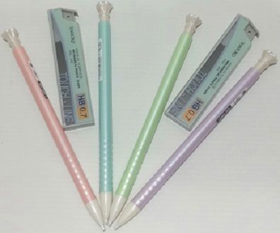 Clutch Pencils Mechanical Pencils 0.7 MM Set of 4 Pencils With 40 leads