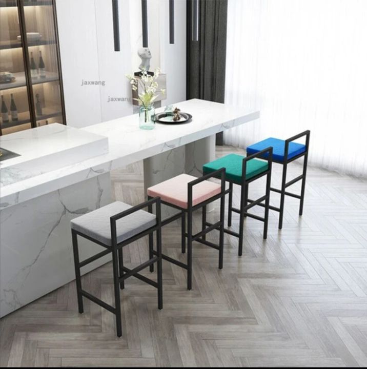 DECOR%2038100%20Classic%20Bar%20Stool%20/%20Breakfast%20Stool%20/%20High%20Stool%20Barstools%20Counter%20Height,%20Modern%20Bar%20Stool%20Kitchen%20Breakfast%20Chair%20with%20Grey%20Cushion%20and%20Metal%20Legs%20-%20Golden%20-%20Image%204