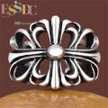 Korean version of new carved hollow fashionable and personalized geometric flower ring men and women's retro ring creativity. 