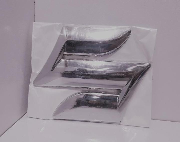 SUZUKI%20Logo%203D%20Embroidered%20Patch%20Unisex%20Iron-On%20Patch%20for%20Clothing%20Accessories%20in%20Black%20-%20Image%203