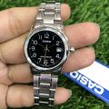 Original Casio - MTP-V002D-1BUDF - Stainless Steel Wrist Watch for Men. 