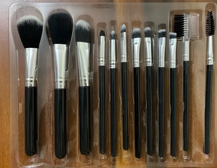 M.A.C%20Premium%20Makeup%20Brush%20Set%20Of%2012%20Pieces%20For%20Professional%20Party%20Makeup%20Foundation%20Eyeshadow%20Eyebrow%20mascara%20Brushes%20Face%20Powder%20Brush%20(Multicolor)%20-%20Image%204
