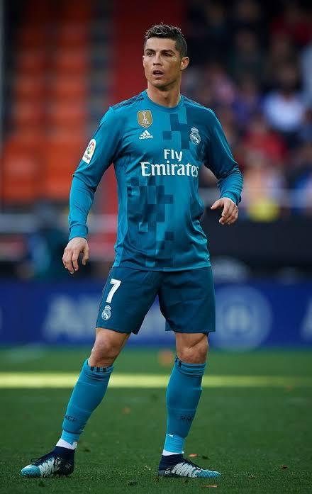 RONALDO REAL MADRID FOOTBALL KIT FOR KID