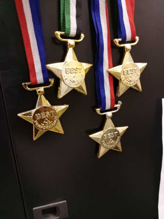 Pack%20of%204%20Medal%20-%20Sports%20Reward%20-Plastic%20Medal%20with%202%20Color%20Strip%20-%20Emboded%20medal%20-%20Star%20Shaped%20model%20-%20Sport%20medal%20-%20Image%202