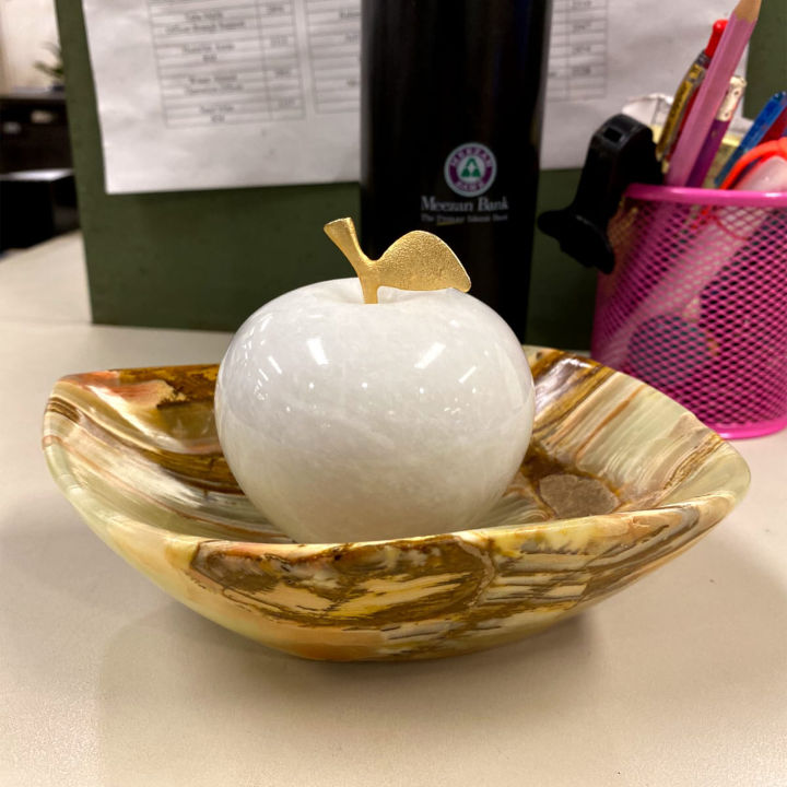 Onyx%20Bowl%20With%20Marble%20Apple,%20Handmade%20Decorative%20Item,%20Handcrafted%20Showpiece%20For%20Home%20Decor,%20Marble%20Item%20For%20Dining%20Table%20-%20Image%205