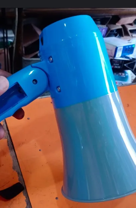 Megaphone%20MA-140%20Handheld%20USB%20Rechargeable%20Healer%20Loud%20Speaker%20Handle%20Megaphone%20with%20USB/SD/Bluetooth/Siren/Recording%20Rechargeable%20Battery%20Waterproof%20Multifunction%20-%20Image%206