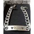 steel bracelet coustamiz for boys and girls. 
