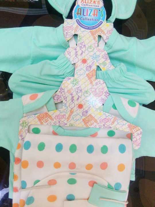 8%20Pieces%20Starter%20Set,%20Gift%20Clothing%20Set%20%20For%20New%20Born,%20Toddlers,%20Infants,%20Unisex%20In%200%20Size/%20Newborn%20baby%20Starter%20Kit/%20Baby%20Suite%20with%20Wrapper%20-%20Image%202