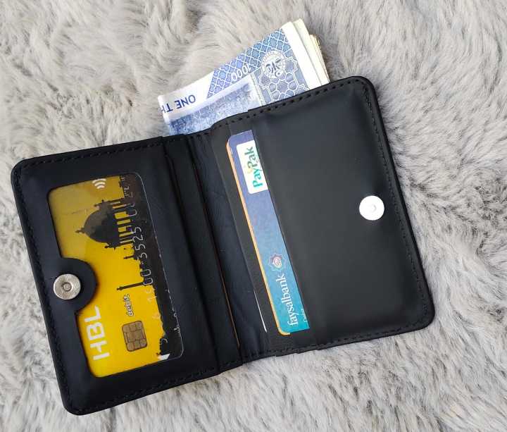 Best%20slim%20and%20small%20leather%20wallet%20for%20men%20with%20zipper%20-%20Image%207