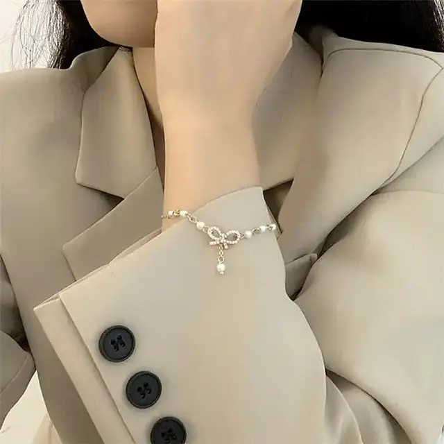 Korean%20Pearl%20Bracelet%20with%20Charm%20Crystal%20Bow%20For%20Girls%20Pearl%20Link%20Chain%20Bow%20Knot%20Bracelet%20Jewelry%20for%20Women%20-%20Image%204