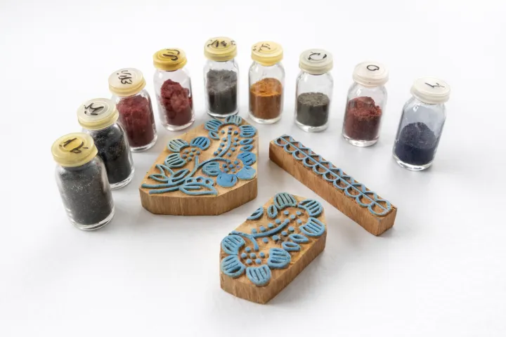 Traditional%20Wooden%20Block%20Printing%20Set%20with%20Natural%20Pigment%20Colors%20%E2%80%93%20Handcrafted%20Textile%20&%20Craft%20%20_KS%20-%20Image%202