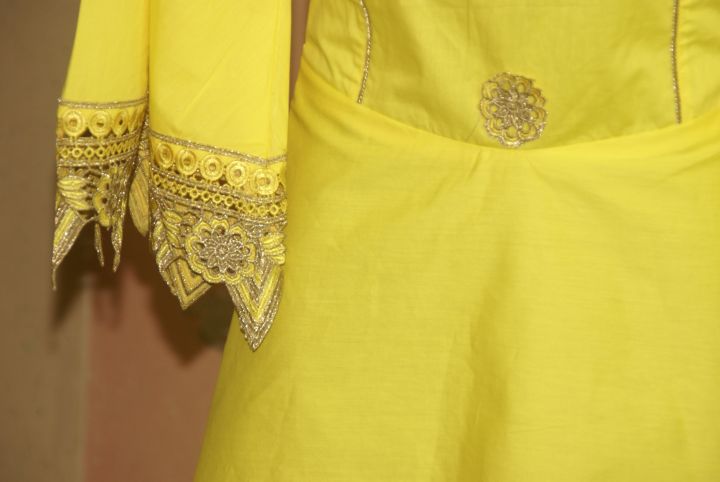 Yellow%20Stylish%20mini%20embroidered%20frock%20-%20Image%209