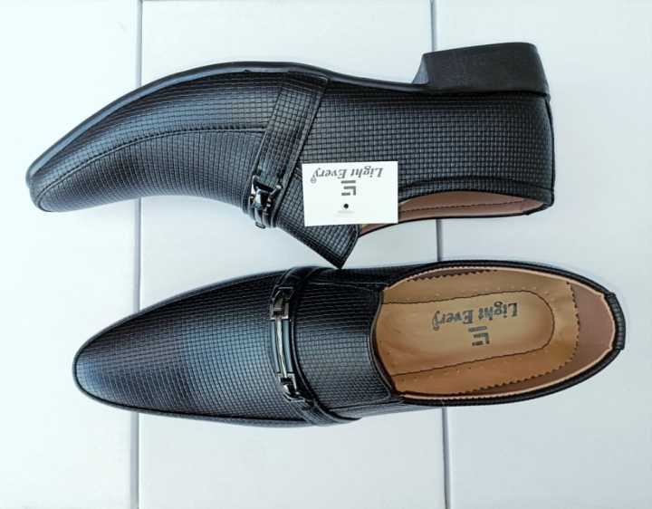Dress%20to%20impress%20in%20these%20Elegant%20Formal%20Shoes%20for%20Men!%20-%20Image%204