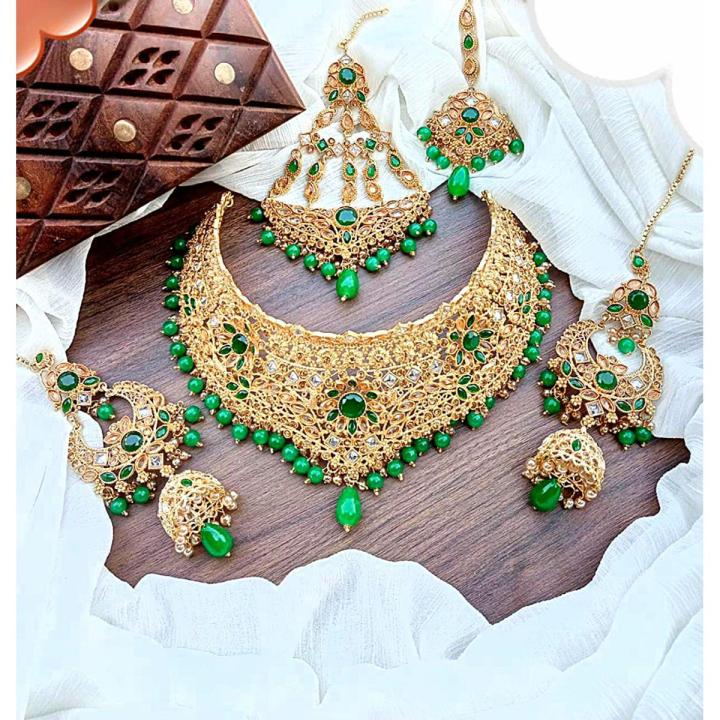 bridal  jewellery set  .