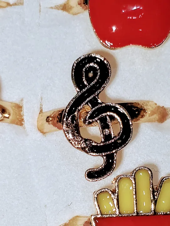 Trendy%20Cute%20Fashion%20Gold%20Plated%20Adjustable%20Rings%20for%20Little%20Girls%20%E2%80%93%20Elegant%20&%20Colorful%20Enamel%20Rings%20-%20Image%205
