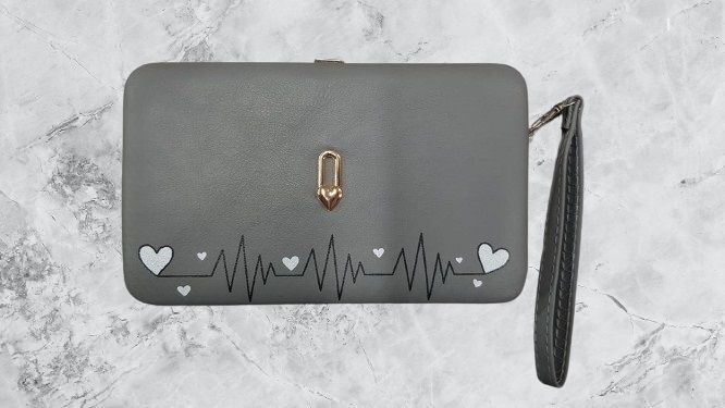 Ladies hand clutch