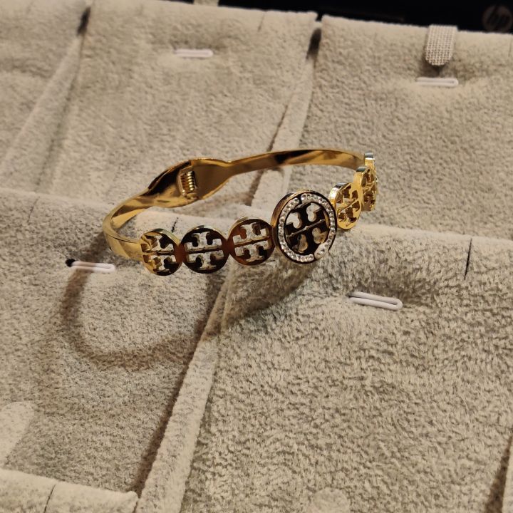 Bracelet%20Stainless%20Steel%20Cuff%20Bangle%20for%20Girls%20Women%20Ladies%20Jewelry%20Karra%20by%20Groming0n%20-%20Image%203