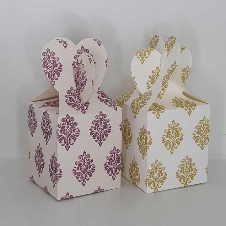 50pcs Floral Wedding Candy Gift square  Boxes with Ribbons for Party Favors and Decoration, Centerpieces Holiday Supplies ,Methai box