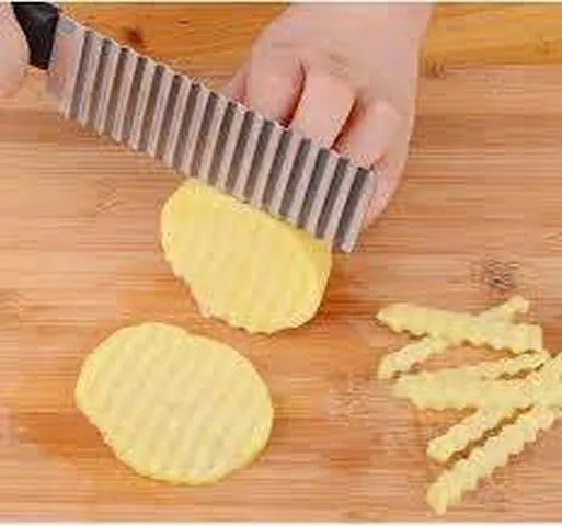Stainless%20Steel%20Potato%20Slicer%20Wavy%20Cutter%20French%20Fry%20Knife%20Chopper%20Serrated%20Blade%20Corrugated%20Cutter%20Kitchen%20Cutting%20Tool%20-%20Image%209