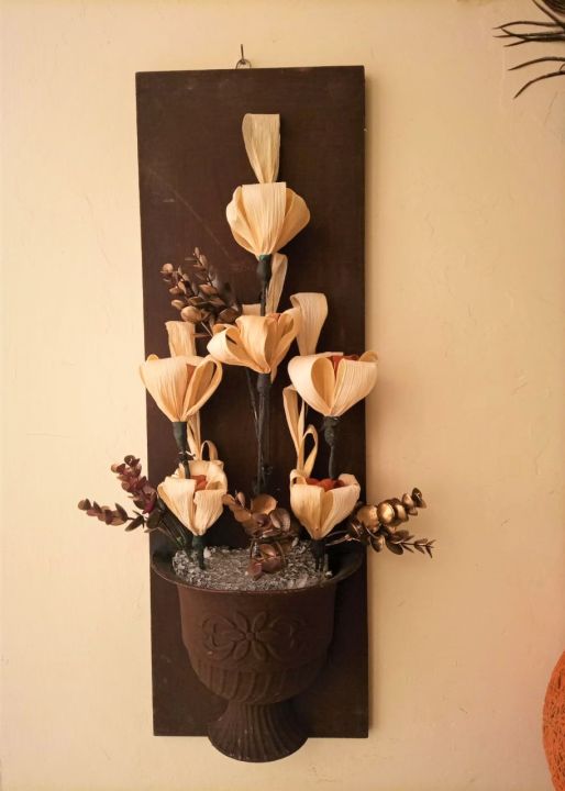 Wooden Wall Hanging with Flowers - Pure wood Beautiful Wall Decoration - Size 2 Feet - Classic Dry arrangement flowers with elegant and smart look beautify your homes with blossoms and garland leaves bloom gardening planting artistic modern & luxurious