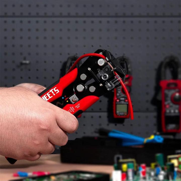 5%20in%201%20Wire%20Stripper%20Automatic%20Self%20Adjusting%20Wire%20Cutter%20for%20Electricians%20-%20Image%204