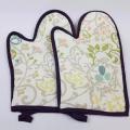 Cooking & Baking Gloves High Temperature Microwave Oven Gloves Anti Slip Heat Resistant Gloves Mittens Assorted Colours and Design Fabric. 