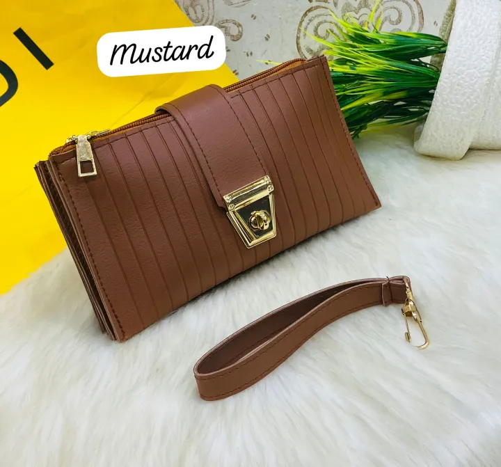 3%20Zipper%20Luxury%20Wallet%20For%20Woman's%20-%20Image%206