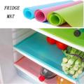 Antibacterial Fridge Mats Moisture, (Size 60cm x 200cm) Non-Slip, Washable for the Shelves of the Refrigerator, Anti-Moisture, DIY Cut to Size Mats, Drawer Mat,. 