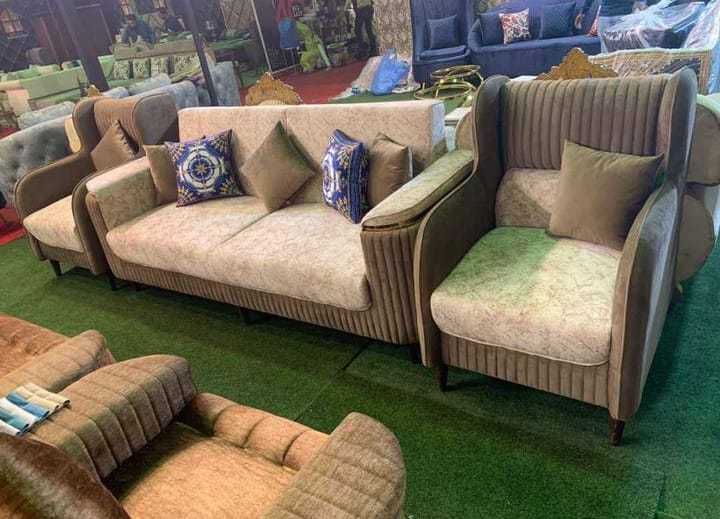 Brown  Wooden Sofa Set - Modern Living Room Furniture with Premium Comfort - Stylish and Durable Design - Enhance Your Home Decor with This Elegant Wooden Sofa