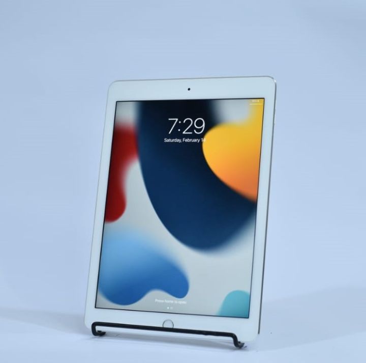 Apple iPad Air 2 With 9.7 inches - iOS 15.8 - silver - 64gb - (Retina Display) - Wi-Fi - Daraz like new