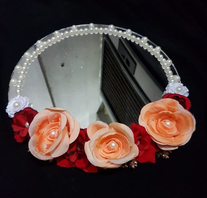 Doodh%20Pilai%20Glass%20with%20Silver%20&%20White%20Pearl%20D%C3%A9cor%20and%20Decorative%20Tray%20with%20Maroon%20&%20White%20Floral%20Arrangements,%20Pearls%20&%20Rhinestones%20-%20Image%204