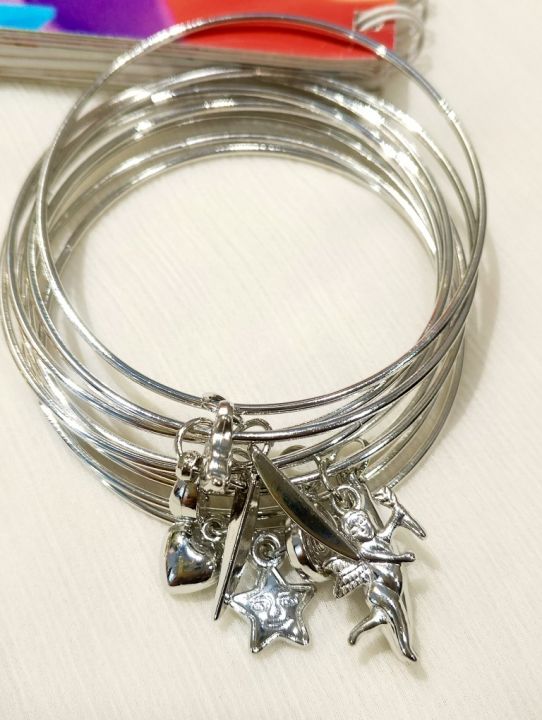 Bangle%20Set%20of%205/7/10%20Bangles%20with%20Floral%20Charms%20%E2%80%93%20Elegant%20Gold-Silver%20Plated%20Stylish%20&%20Trendy%20Bracelet%20Jewelry%20-%20Image%209