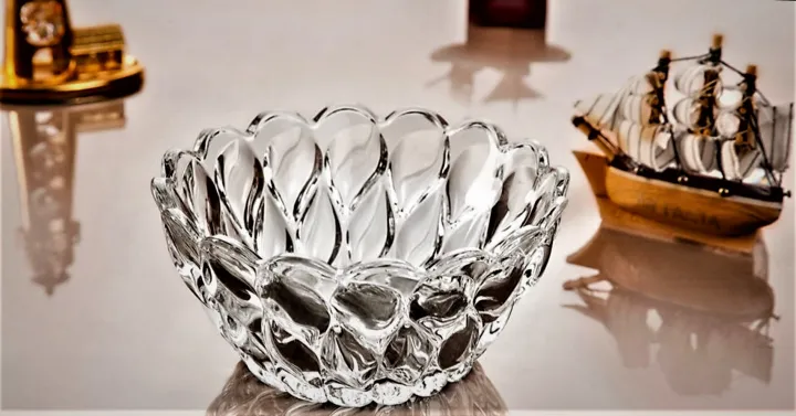 Premium%20Quality%20Imported%20Elegant%20Floral%20Design%20Glass%20Bowl%20(Large)%20-%20Image%204