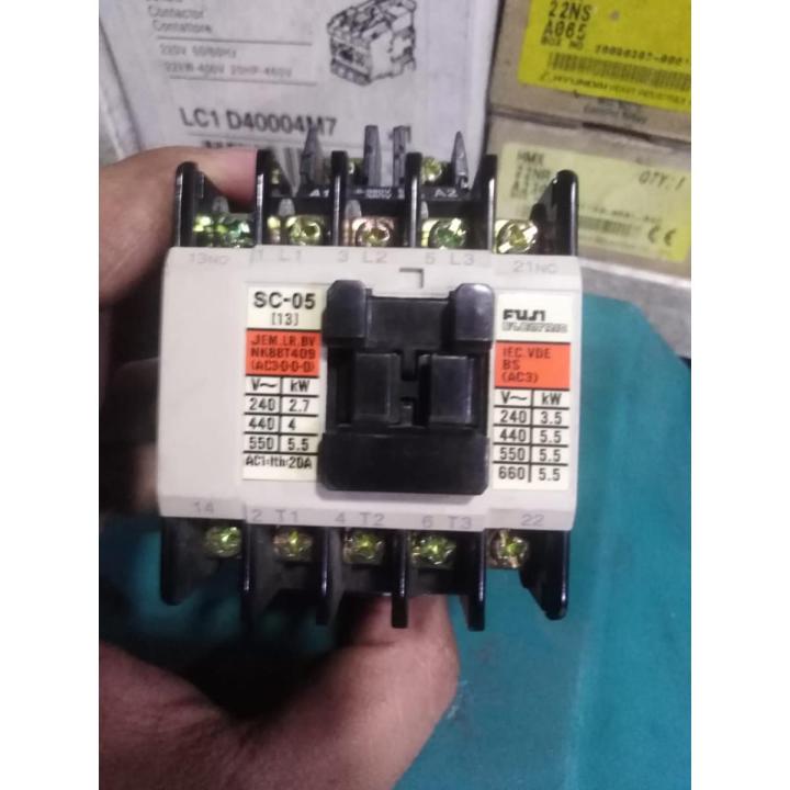 Fuji Electric Magnetic Contactor (220 volts)
