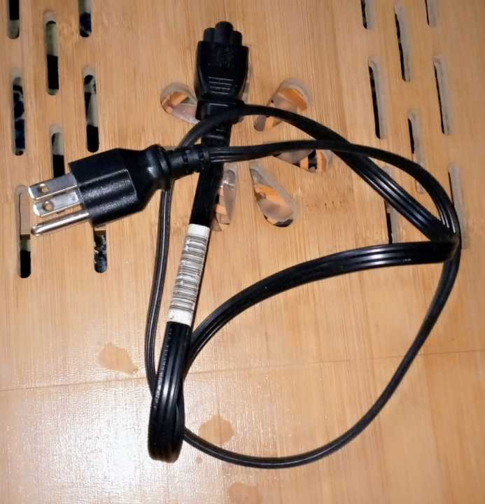 Latop%20Charger%20POWER%20Cable%20Lead%203%20Pin1.5M%20Latop%20Charger%20ORIGINAL%20BRANDED%20-%20Image%207