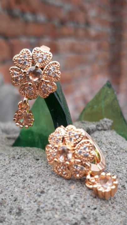 1%20carat%20gold%20ear%20rings%20for%20girls%20and%20women%20latest%20design.%20-%20Image%205