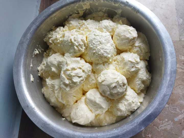 Pure%20Desi%20Ghee%20Homemade%20(1000%20Gram)%20-%20Image%204
